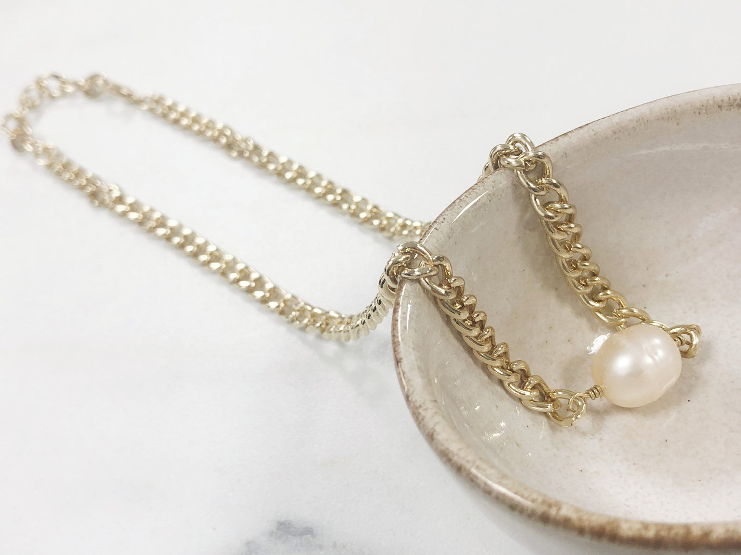 Retro Gold Pearl Choker Necklace, Vintage Chain Necklace, Statement Pearl necklace, Chunky gold chain, Christmas gift for her