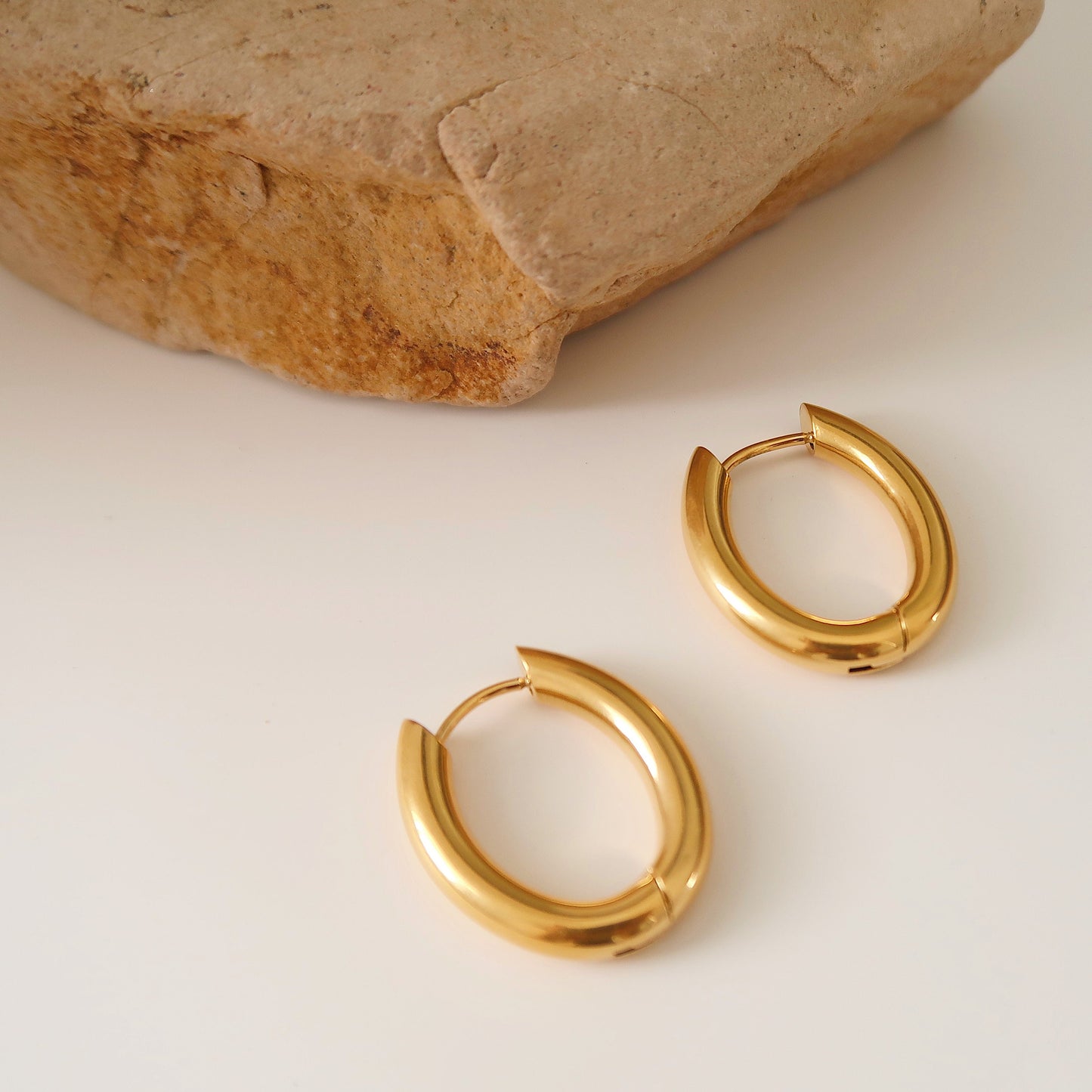 Gold Thick Teardrop Hoop Earring , Chunky Gold Hoop Earring, Gold Party Statement Earrings, Chunky Earrings, Minimalist, Teardrop Hoop