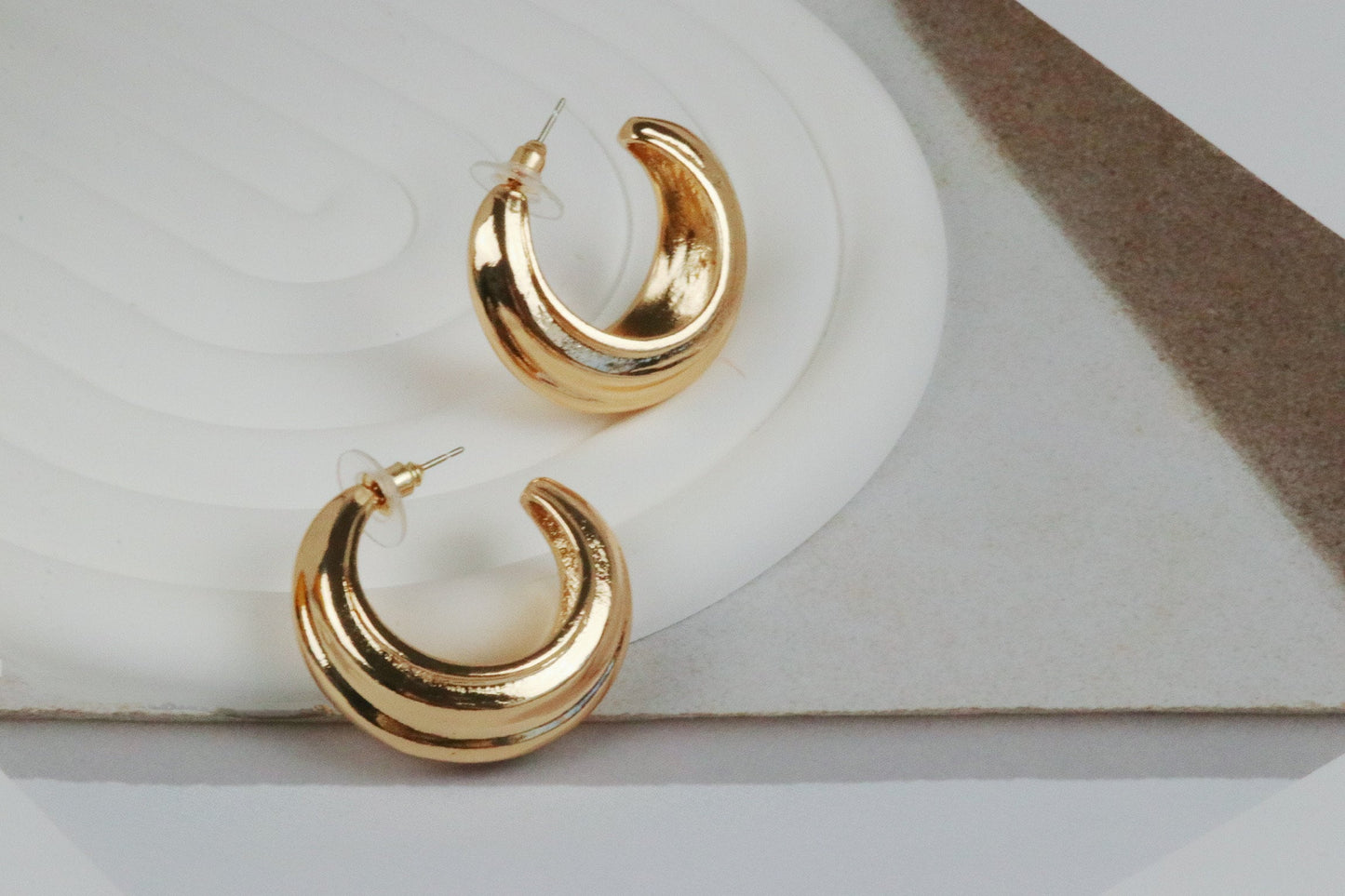 Gold Chunky Hoop Earrings, Outline Earrings, Gold Minimalist Earrings, Cut Out Statement Earrings, Women Everyday Earrings, Gift for Her